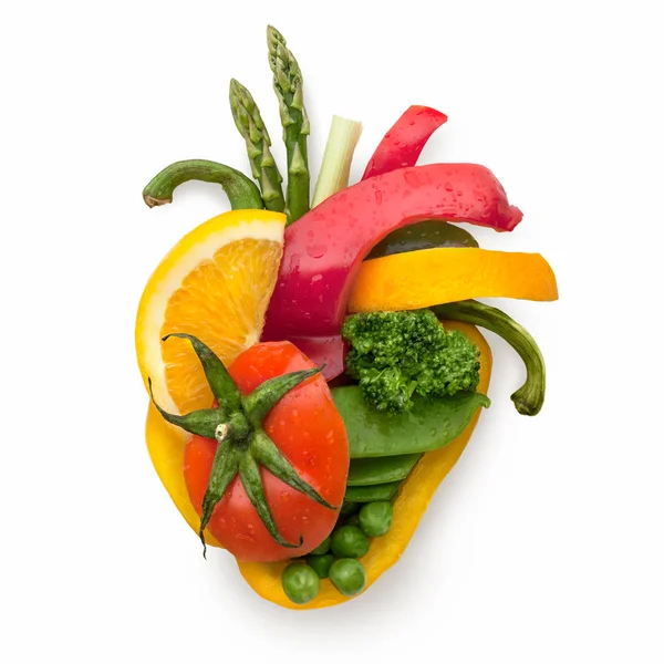 果物や野菜のスマート食べる食品のコンセプトとして作られた健康な人間の心 — ストック写真