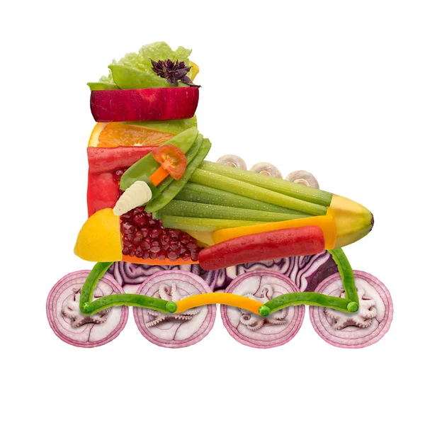 新鮮な野菜ビタミン 白で隔離されるの完全作られたインライン ローラー スケートの健康食品のコンセプト — ストック写真