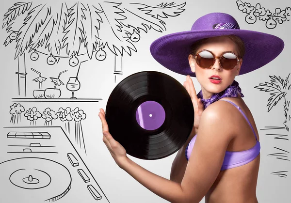 Barevné Fotografie Krásného Deejay Bikinách Drží Retro Vinyl Záznam Jejích — Stock fotografie