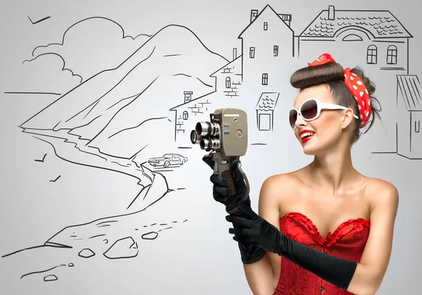 Glamorous Pin Tourist Girl Filming Landscape Old Retro Cinema Camera — Stock Photo, Image