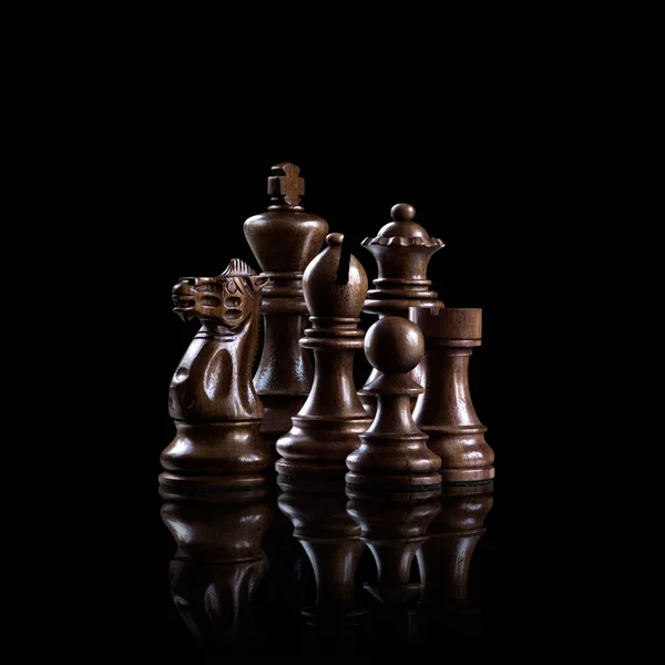 Стратегия Концепция Лидерства Черные Деревянные Шахматные Фигуры Стоящие Вместе Семья — стоковое фото