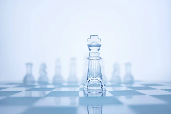 Photo Chess King Standing Front Same Colour Set Bright Background — Stock Photo, Image