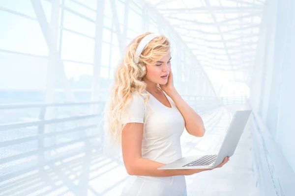 Beautiful Young Woman Listening Music Headphones Surfing Internet Laptop Buying — Stock Photo, Image