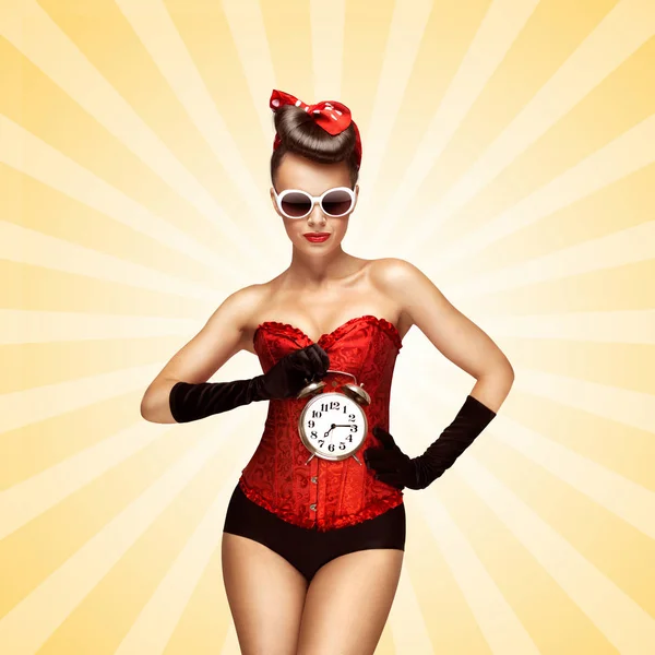 Glamorous Pinup Girl Red Vintage Corset Holding Retro Alarm Clock — Stock Photo, Image