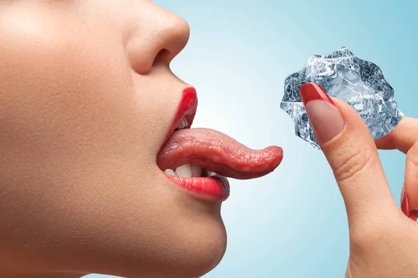 Hot Photo Girl Lower Face Going Taste Ice Piece She — Stock Photo, Image