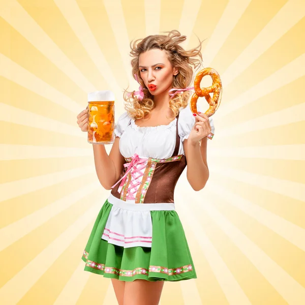 Kränkt Sexig Oktoberfest Kvinna Som Bär Traditionell Bayersk Klänning Dirndl — Stockfoto