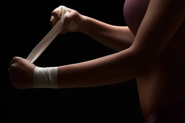 Beautiful Fit Female Fighter Getting Prepared Fight Training Wrapping Her — Stock Photo, Image