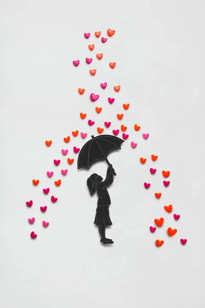 바탕에 우산과 마음으로 여자의 크리에이 발렌타인 — 스톡 사진