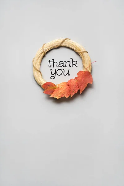 Creatieve Foto Thanksgiving Day Concept Voor Bladeren Grijze Achtergrond — Stockfoto