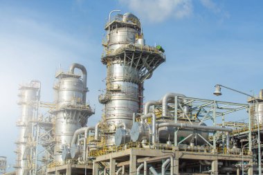 Sütun, Sütun Kulesi ve Gaz Ayrıştırma Tesisinde Isı Değiştirici, Elektrik Santrali.