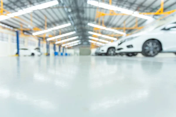 epoksi kat, iç vagon, iç araba bakım merkezi. Servisteki arabalar epoksi zeminine konur arabalar için elektrikli asansör..
