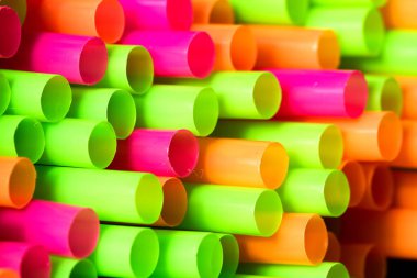 Renkli pipet paketinin makro resmi