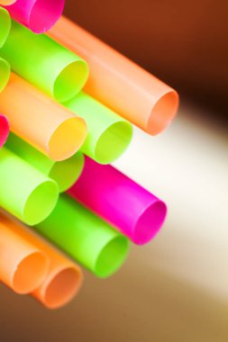 Renkli pipet paketinin makro resmi