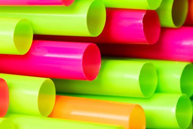 Renkli pipet paketinin makro resmi