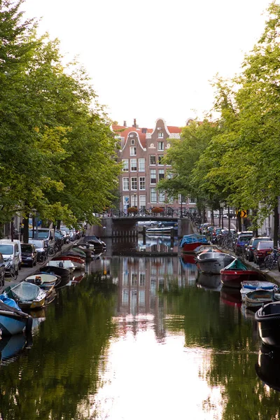 네덜란드에 유네스코 세계유산 유적지인 암스테르담 운하의 아름다운 — 스톡 사진