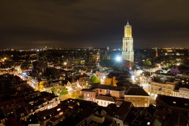 Utrecht, Hollanda 'da gece güzel şehir manzarası