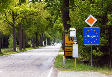 Flanders (Vlaanderen), Belçika ve Hollanda sınırını işaretlemek için imzala