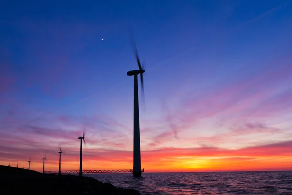 Blauer Sonnenuntergang Turbinen Malerische Aussicht — Stockfoto