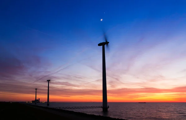 Blauer Sonnenuntergang Turbinen Malerische Aussicht — Stockfoto