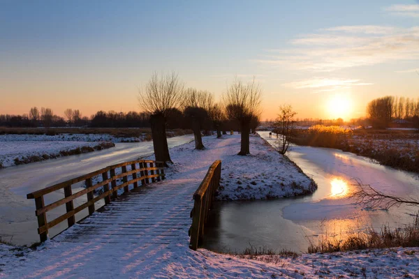 Wooden Bridge Small River Winter — Stock Photo, Image