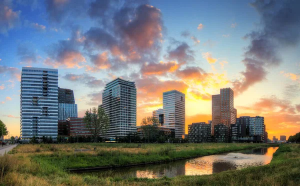 Prachtig Vroeg Ochtend Zicht Kantoorgebouwen Het Zuiden Van Amsterdam — Stockfoto