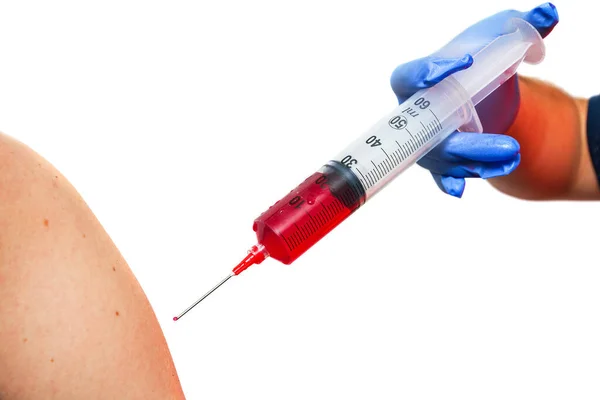 Grote Spuit Met Rode Vloeistof Klaar Een Arm Vaccineren Bloed — Stockfoto