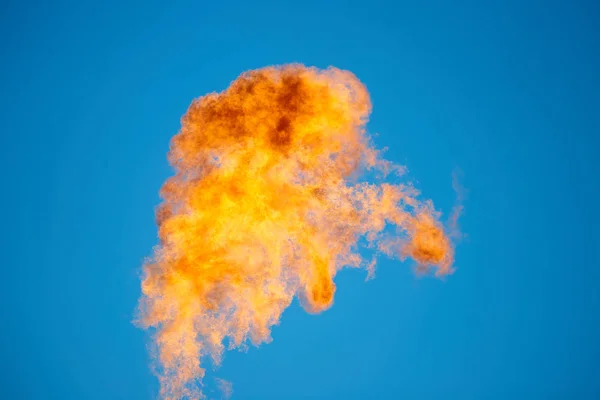 Combustion de gaz de pétrole associé — Photo