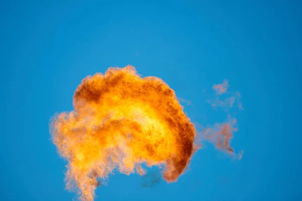 相关的石油气体燃烧 — 图库照片