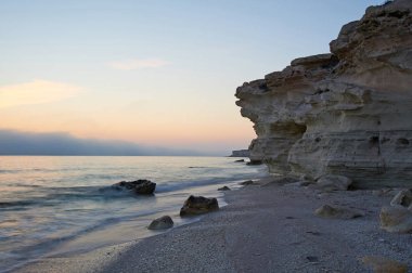Hazar Denizi kıyısında