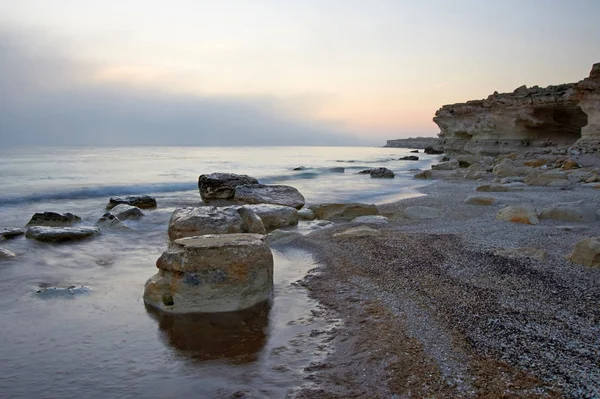 Hazar Denizi kıyısında