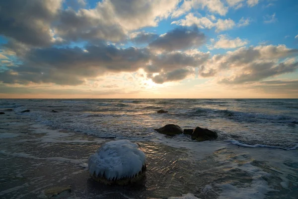 Hazar Denizi kıyısında — Stok fotoğraf