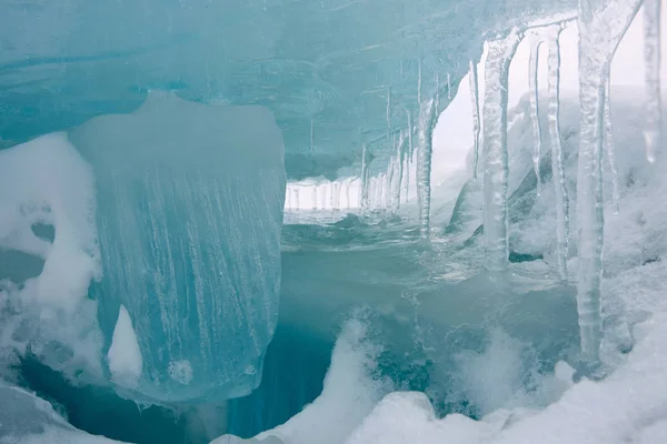 Balkaş Gölü üzerinde buz Brandası — Stok fotoğraf