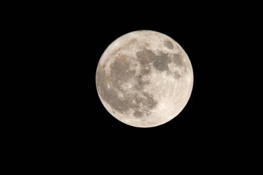 Süper Moon.A süper ay dolunay veya yaklaşık ay Dünya'ya ulaşır onun eliptik yörüngede en yakın mesafeye ile çakışan bir yeni ay..