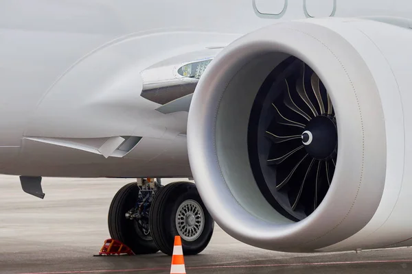 Engine White Passenger Airplane Waiting Airport — Stock Photo, Image