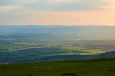 Türkistan 'ın Doğa Manzarası. Kazakistan. Gün batımında..