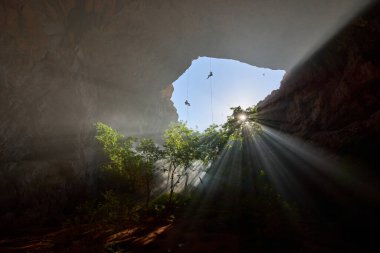 Akmechet-Aulie Mağarası. Türkistan bölgesi. Kazakistan. Asya. Mağara ya da mağara yeryüzündeki doğal bir boşluktur. Özellikle de bir insanın girebileceği kadar büyük bir boşluk..