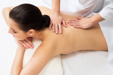 Kadın vücudunun sağlıklı Masaj