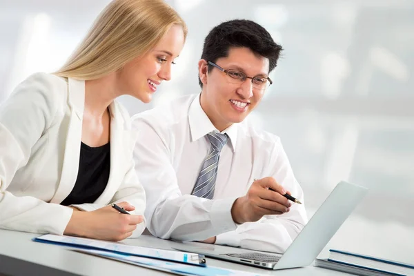 Business people having meeting — Stock Photo, Image