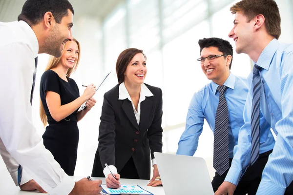 Uomini Affari Che Lavorano Insieme — Foto Stock