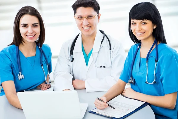 Doctors works in a hospital — Stock Photo, Image