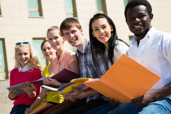 Groupe Étudiants Universitaires Étudiant Révision Des Devoirs — Photo