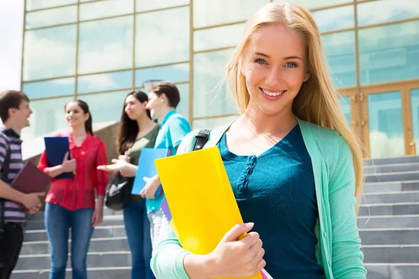 Female Student Outdoors Her Friends — Stock Photo, Image