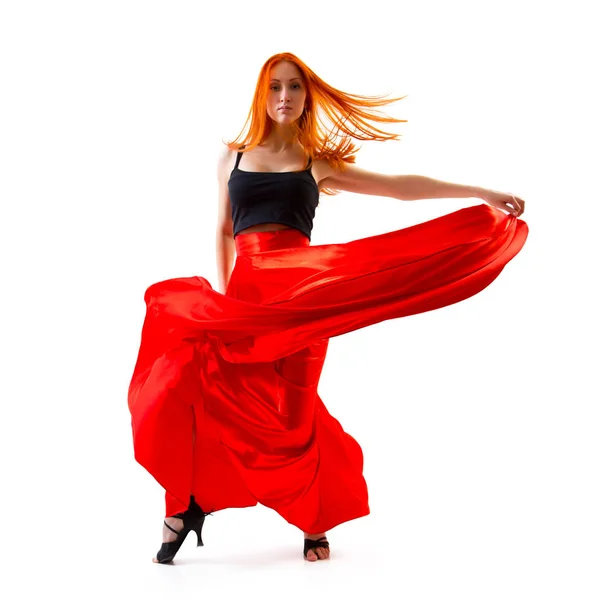 Mujer bailarina tradicional con vestido rojo — Foto de Stock