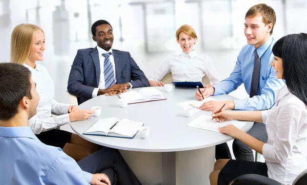 Gruppo Lavoro Eterogeneo Che Lavora Insieme — Foto Stock