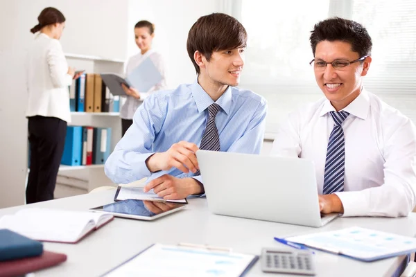 Business People Discussing Meeting — Stock Photo, Image