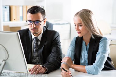 Ofiste çalışan İş Adamları