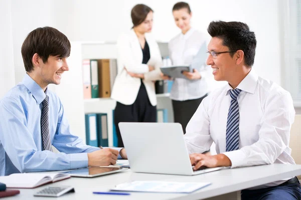 Business People Discussing Meeting — Stock Photo, Image