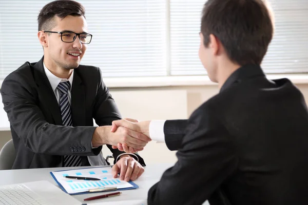 Business people shaking hands — Stock Photo, Image