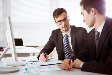 Yeni proje tartışıyor işadamları