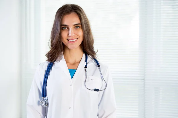Smiling doctor woman — Stock Photo, Image